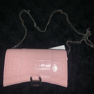 SOLD-balenciaga hourglass wallet on chain